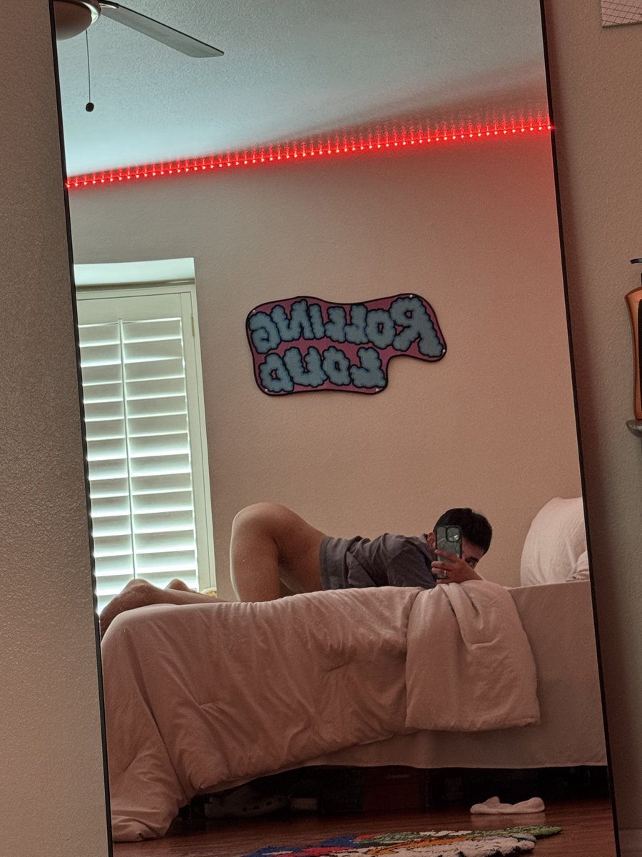 SDstarboytwink's tweet photo. how’s the arch? 

#bottomboy #mlm #SanDiegoCalifornia https://t.co/vvxdKG399C