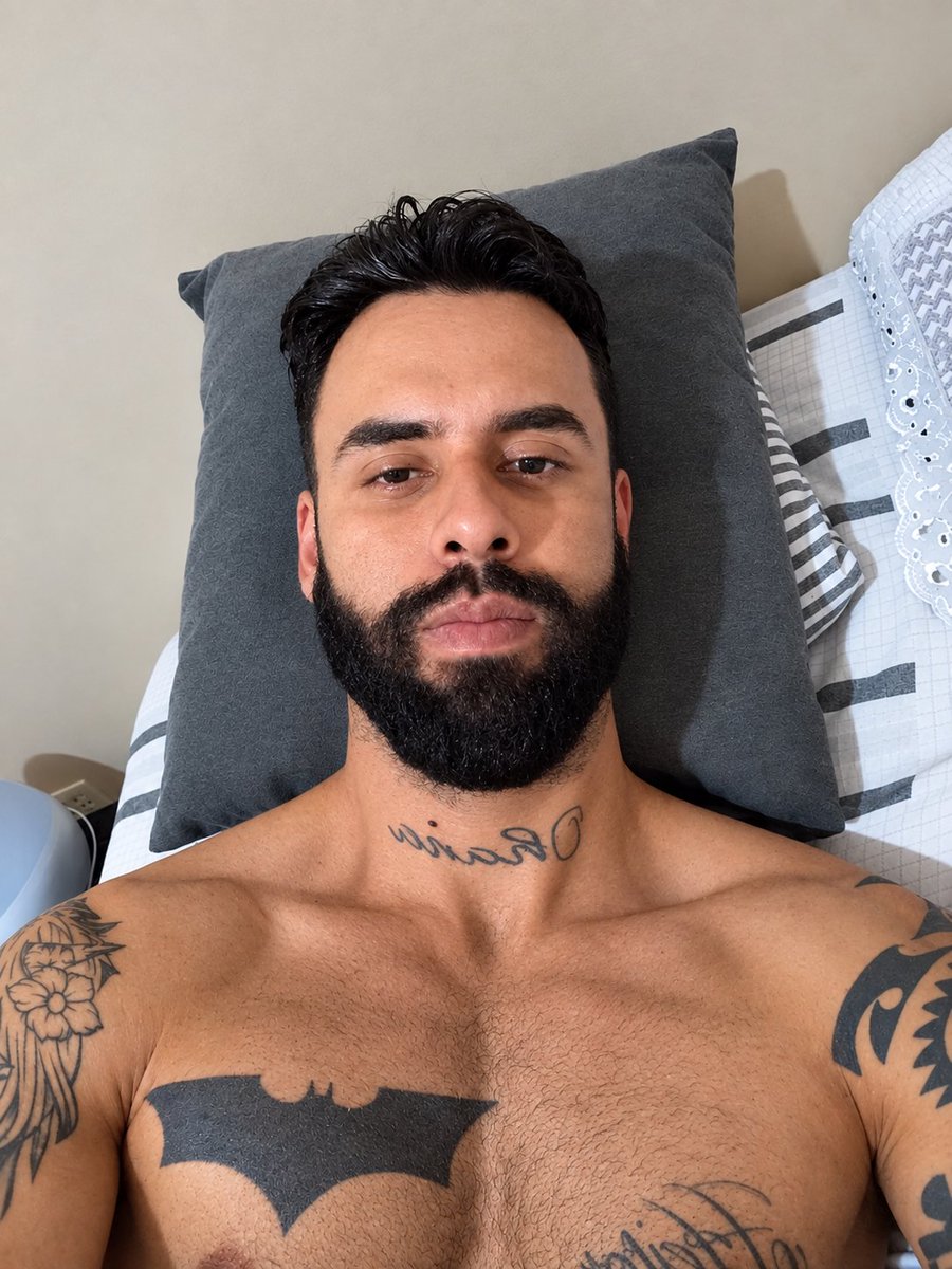 Johny03i's tweet photo. Alguém pra deita aqui comigo 
#PINTOSAWARDSㅤㅤ 
#PINTOAWARDSㅤㅤ 
#PINTOAWARDㅤㅤㅤ 
#PINTOSAWARDSㅤ 
#BUCETÃOAWARDS 
#PEITOSWARDSㅤ 
#PEITOSAWARDSㅤ https://t.co/tEQyrQt2cz