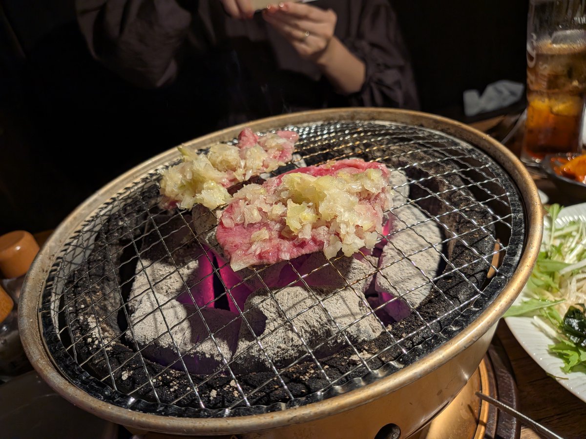 mfish53's tweet photo. たのちすぎた32年間くらい一緒にいる心友とのヤキニク https://t.co/88t7cHzELB