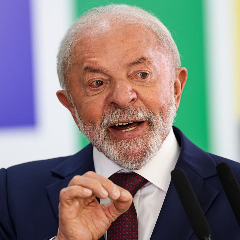 centralreality's tweet photo. 🚨Lula assina medida provisória para proibir bets no Brasil!

A medida determina o fim das plataformas de apostas e faz parte de um pacote anunciado pelo governo para combater o endividamento das famílias e restringir o mercado de apostas no país. https://t.co/HdvvPsyet4