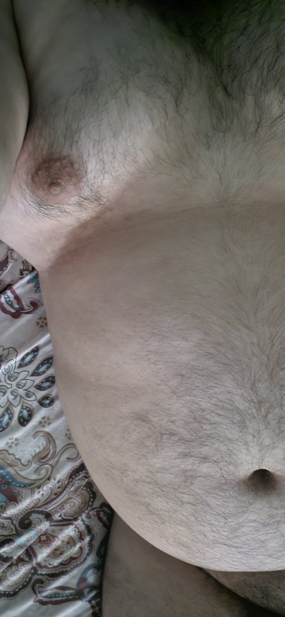 BTHog76's tweet photo. Need somebody to worship and feed me into their useless gooned out mound of hog lard 🐷🐷 #gainer #bhm #feeder #belly #fat #obese #gay #cub https://t.co/XmeJprqyP6