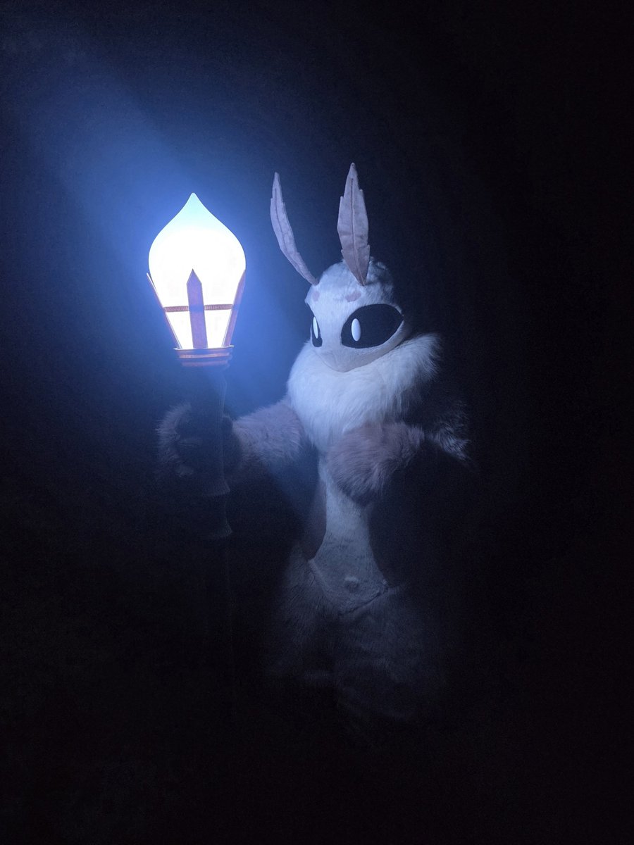 branjueas's tweet photo. solve my riddles.....

#fursuitfirday https://t.co/1BXoKMemIZ