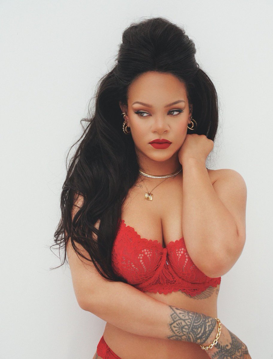 PeakSenaual's tweet photo. Damn riri 😍😍😍! Definitely top 3 celeb on my list 😍😍 #celeb #sexy #celebrity #ass #boobs #famous #trending https://t.co/yck3hXdJho