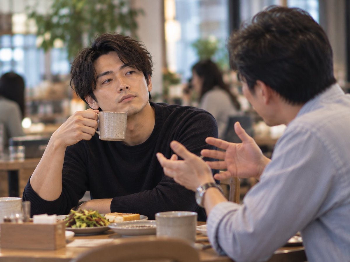 jungo_FanMarke's tweet photo. ガチでメンタルが強い人の特徴

第１位
誰かに何か言われても、話を聞いてないし、そもそも他人に興味がない。 https://t.co/FJZhIHGXd1