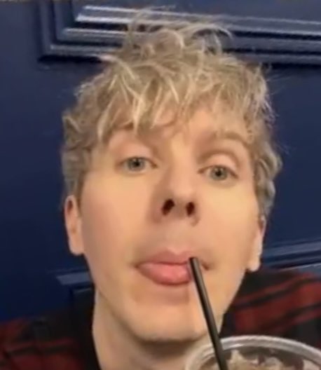 emophringe's tweet photo. does he even know how perfect he is https://t.co/1lVCLMIHTE