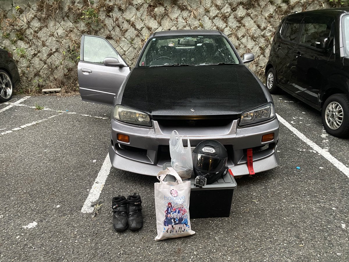 SKYLINEadmiral's tweet photo. 靴ヨシ
ヘルメットヨシ
カメラヨシ
グローブヨシ
昼飯はついでに作った
お風呂セットヨシ
さて、行きますか🚗 ³₃
9時開場やからとりあえず極楽湯へGO‼️ https://t.co/JtYGSwiZOD