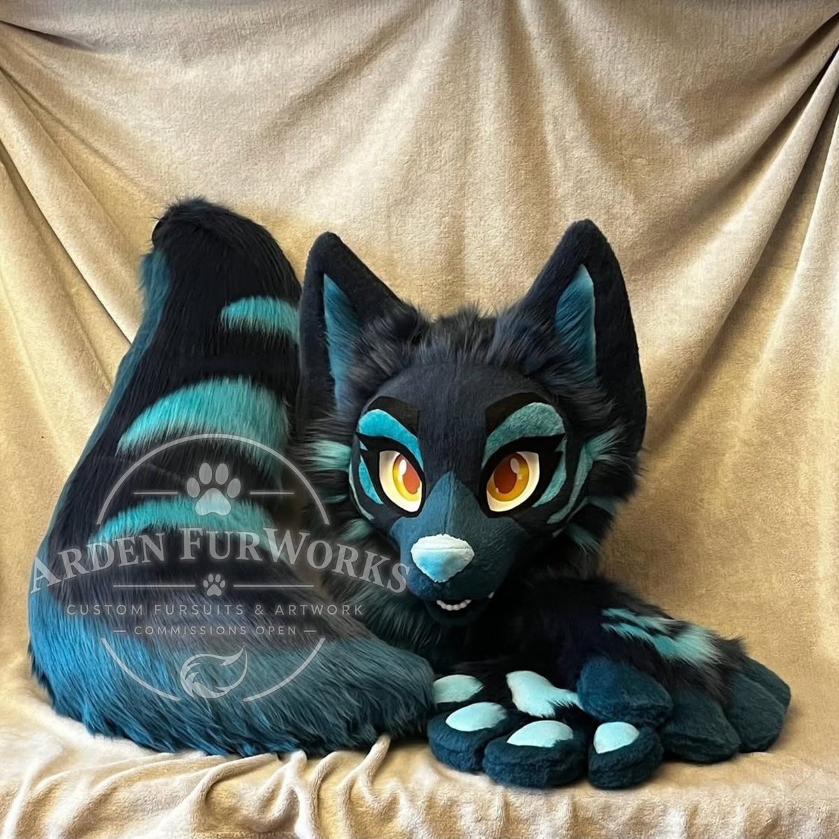 ArdenFurWorks's tweet photo. A bold custom partial fursuit crafted with precision character and plenty of fluffy detail
.
.
#Fursuit #PartialFursuit #FursuitMaker #CustomFursuit #Furry #Fursona #FursuitCommission #FurryArt #Fursuiter #FursuitLife #FurryCommunity #Anthro #FurryCreator https://t.co/Oq8aY18vLV