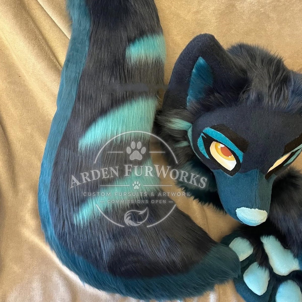 ArdenFurWorks's tweet photo. A bold custom partial fursuit crafted with precision character and plenty of fluffy detail
.
.
#Fursuit #PartialFursuit #FursuitMaker #CustomFursuit #Furry #Fursona #FursuitCommission #FurryArt #Fursuiter #FursuitLife #FurryCommunity #Anthro #FurryCreator https://t.co/Oq8aY18vLV