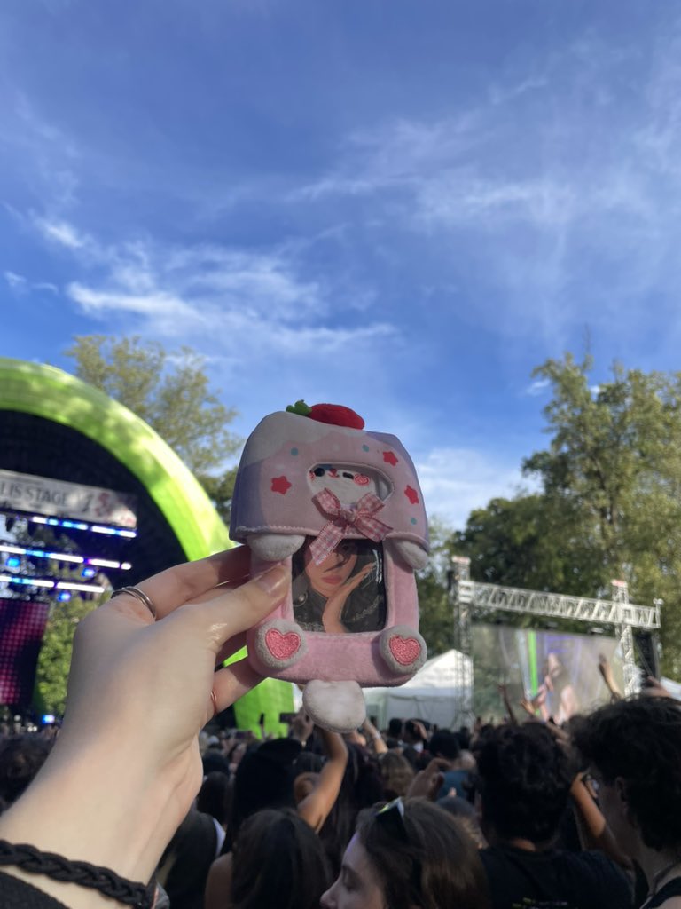wdzeric's tweet photo. missing sullyoon pc at chrysalis stage enjoying underscores #atgdc https://t.co/qYkPHCOW3C