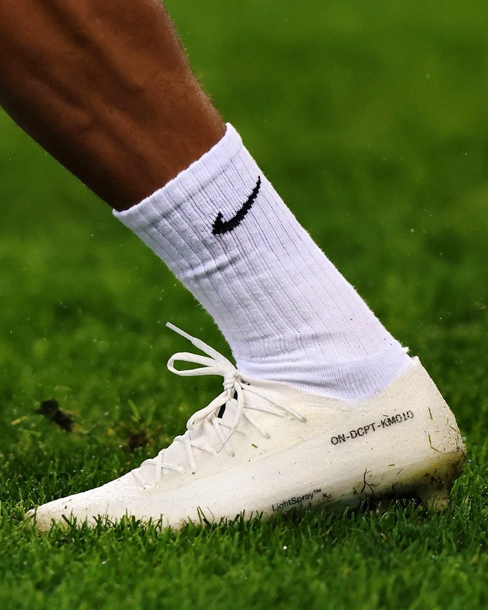 houseofheat's tweet photo. Kylian Mbappé officially debuts On's first football boot 😳 https://t.co/LI7aPXb50z