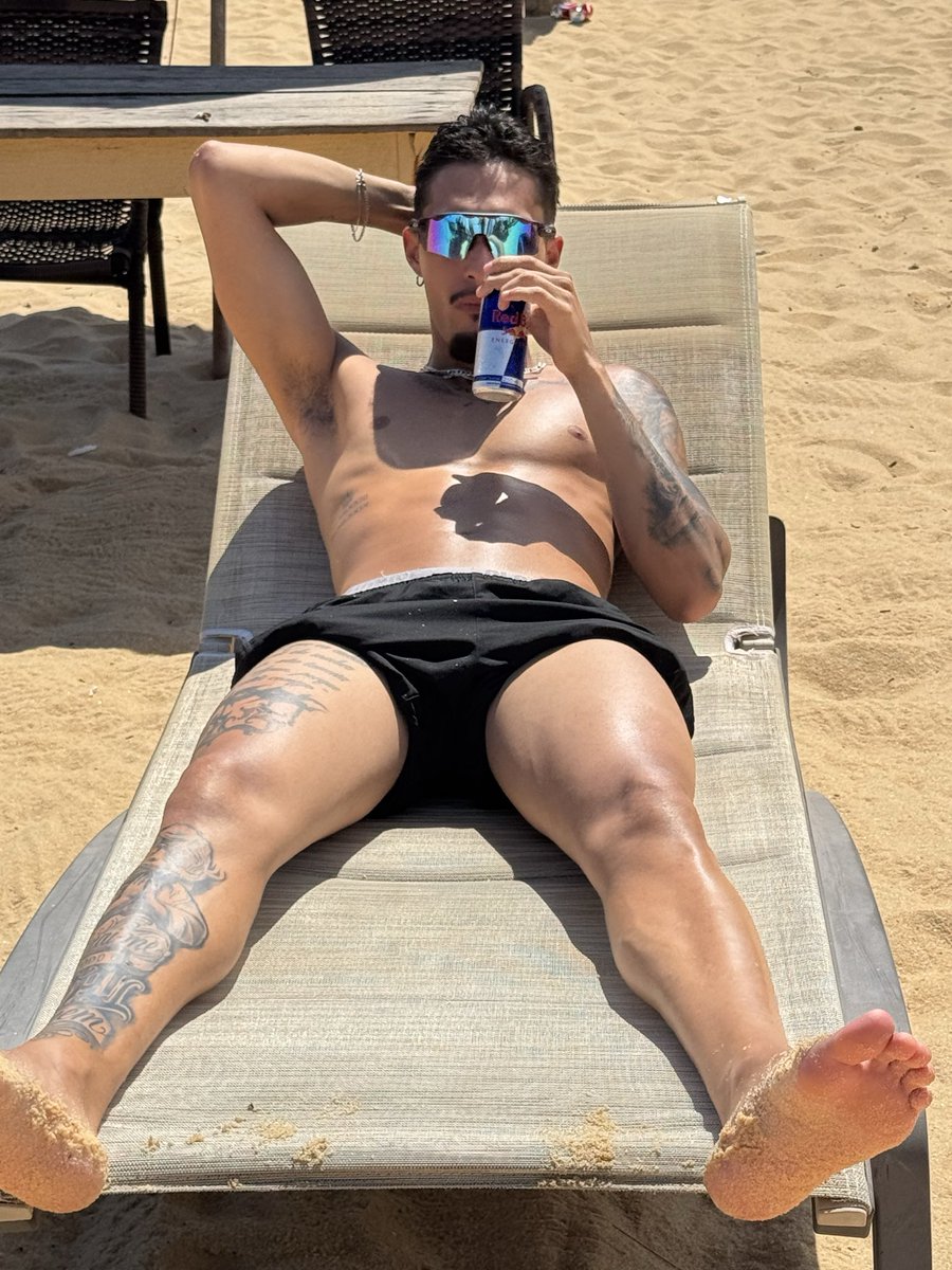 Gaab_brio's tweet photo. Pé na areia 😉 https://t.co/xR0d7UkJI9