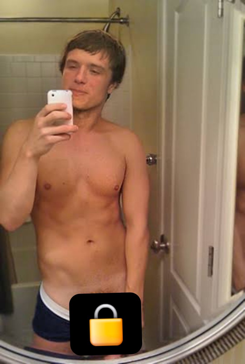 tylpizza's tweet photo. @tylbait0 for exclusive and quality https://t.co/rxHCFVn07v