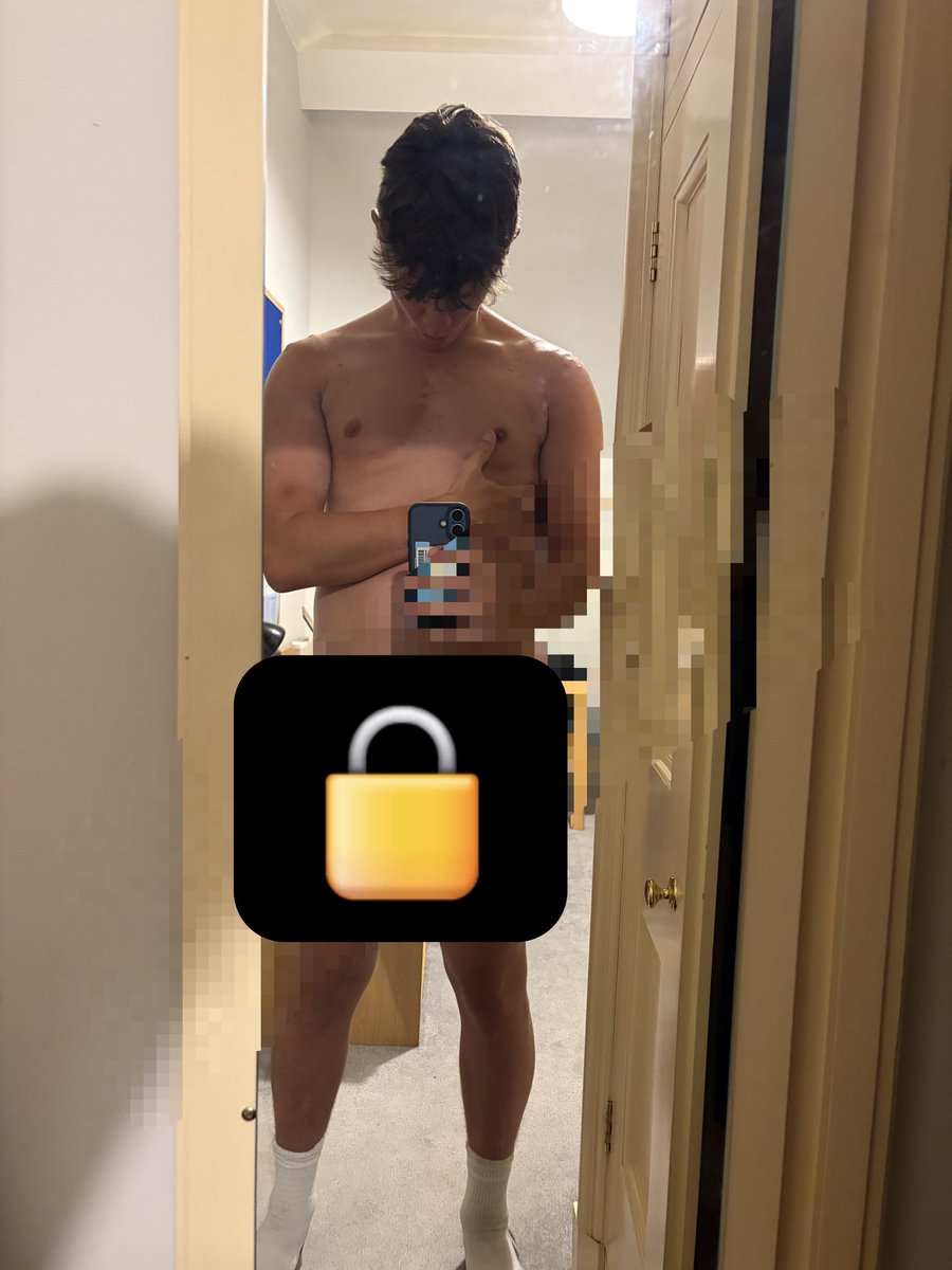 tylpizza's tweet photo. @tylbait0 for exclusive and quality https://t.co/rxHCFVn07v