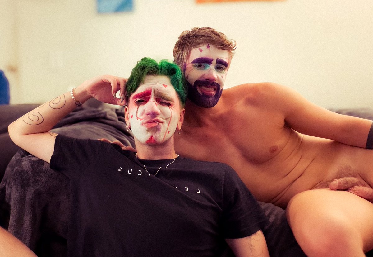 lowkeydisturbed's tweet photo. Y’all want to talk passion? I think I just fell in love with his dick 🫣🫣🫣 @LAVersgay 
-
Over 20 minutes of passionate clowning 🫣⬇️ https://t.co/qL6OGTpL8S