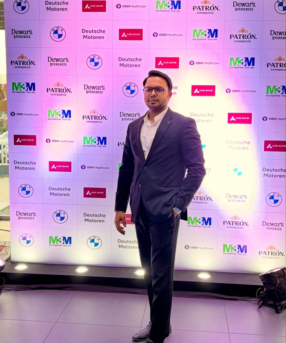 EstrellaShpg6q's tweet photo. Let’s enjoy the BMW event. https://t.co/WcW7V7mtjC