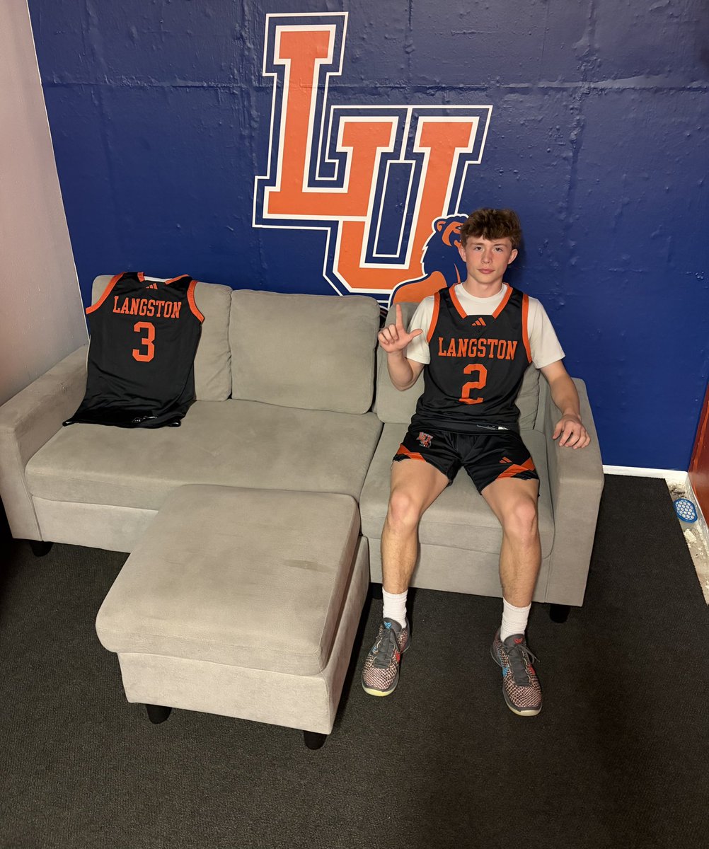 JaidenBaker44's tweet photo. Thank you coach warren and Langston for having me today 

@AllNOneSports1 @CAAEarlWhite @WWFE_RCT @HankampScott https://t.co/q5C3TGH8aK