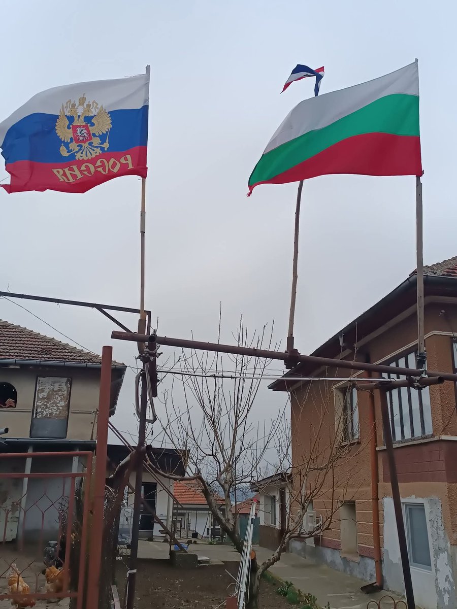 OggyUkka's tweet photo. @Dostoevsky_1 @Frid45 Нет нет, Болгарию не примешивайте, у нас все в порядке с Россией https://t.co/QL3315LTeI
