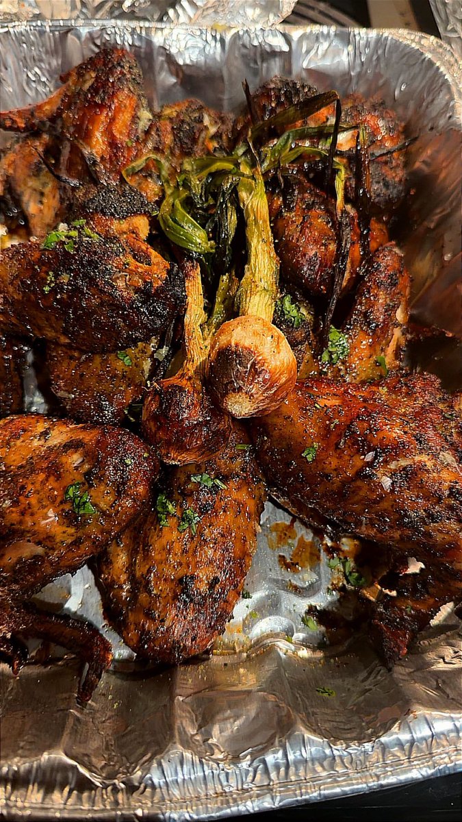 chefmade_92's tweet photo. Smoked lime pepper wings with cilantro-lime rice and charred bulb onion https://t.co/kYXCEfiKbu
