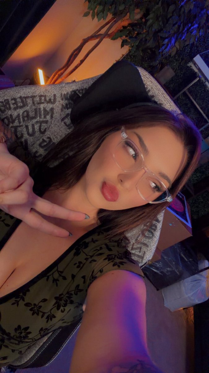MsSavageAF's tweet photo. Last stream before the move 👀
https://t.co/dtX6ggopWq
https://t.co/u618LyYQYP https://t.co/1quHFgD9FE
