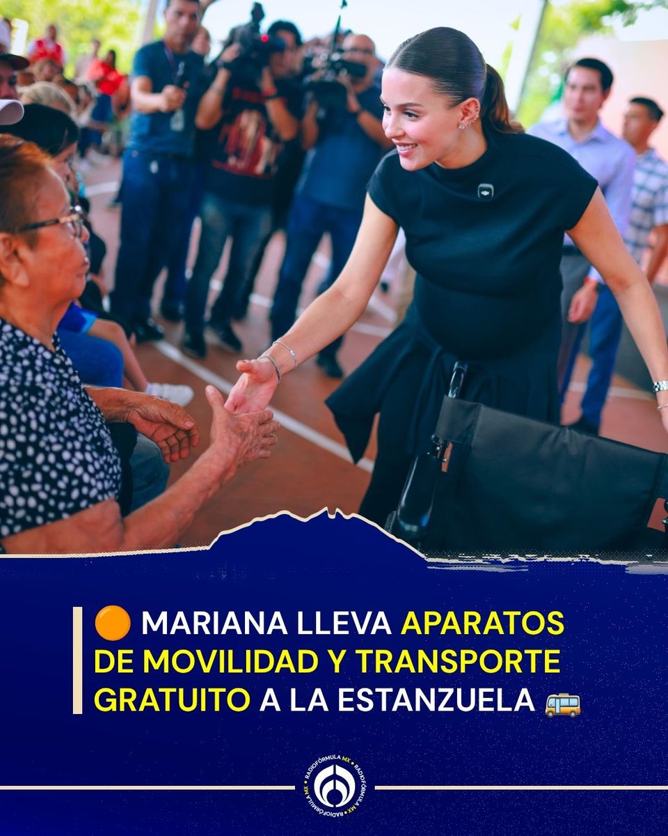Formula_Mty's tweet photo. 🟠 Mariana Rodríguez (@marrdzcantu )  entregó tarjetas de movilidad gratuita y aparatos de apoyo en el Centro Comunitario La Estanzuela. Las beneficiarias podrán realizar hasta cuatro viajes gratuitos al día y recibir 2 mil pesos mensuales. 🚌 https://t.co/l7VzEwborS