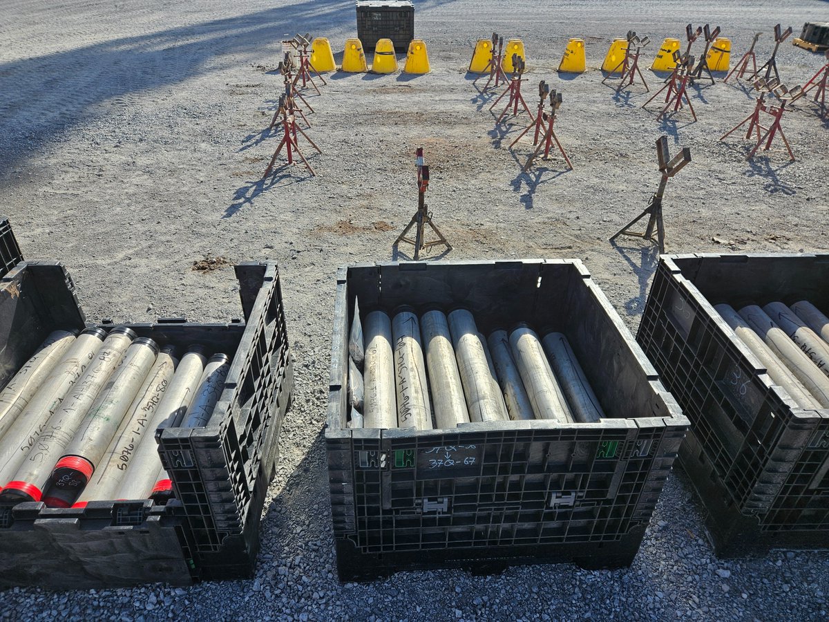 BowringLabMIT's tweet photo. Coring reached its total depth this afternoon at 6523 ft. #DeepDust https://t.co/raU5M0tBC1