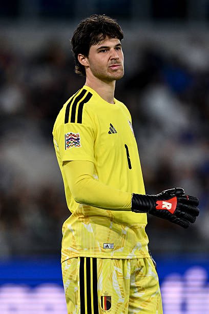 JoueursBE's tweet photo. Il a largement mérité son tweet.

Senne Lammens a été 𝗜𝗠𝗣𝗘́𝗥𝗜𝗔𝗟 ce soir ! 🧱 https://t.co/i1GLXjCU8y