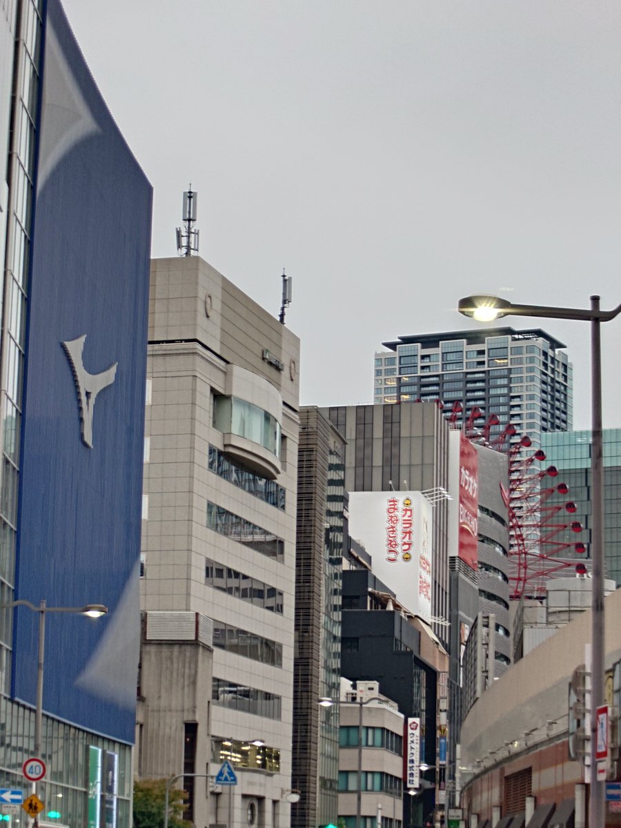 keity_0728's tweet photo. 大阪梅田に到着！
今回の遠征は、山中湖のライブと東京のトークイベントどちらも楽しかったです💃
遠征の間に実家の用事も片付いて良かったです https://t.co/CVXTujK7VO