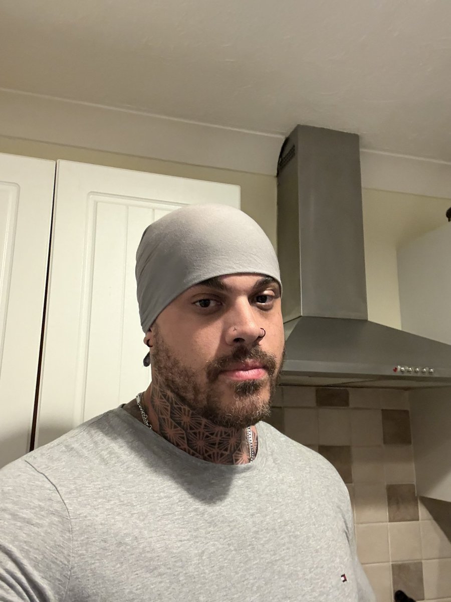 5amelite's tweet photo. Bandana night https://t.co/FfFIy0bMfL