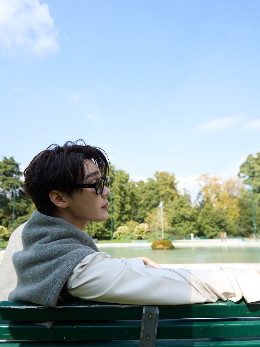 dew_jsu's tweet photo. #BottegaVeneta #BottegaVenetaSummer2027 https://t.co/jgCM11UzSh