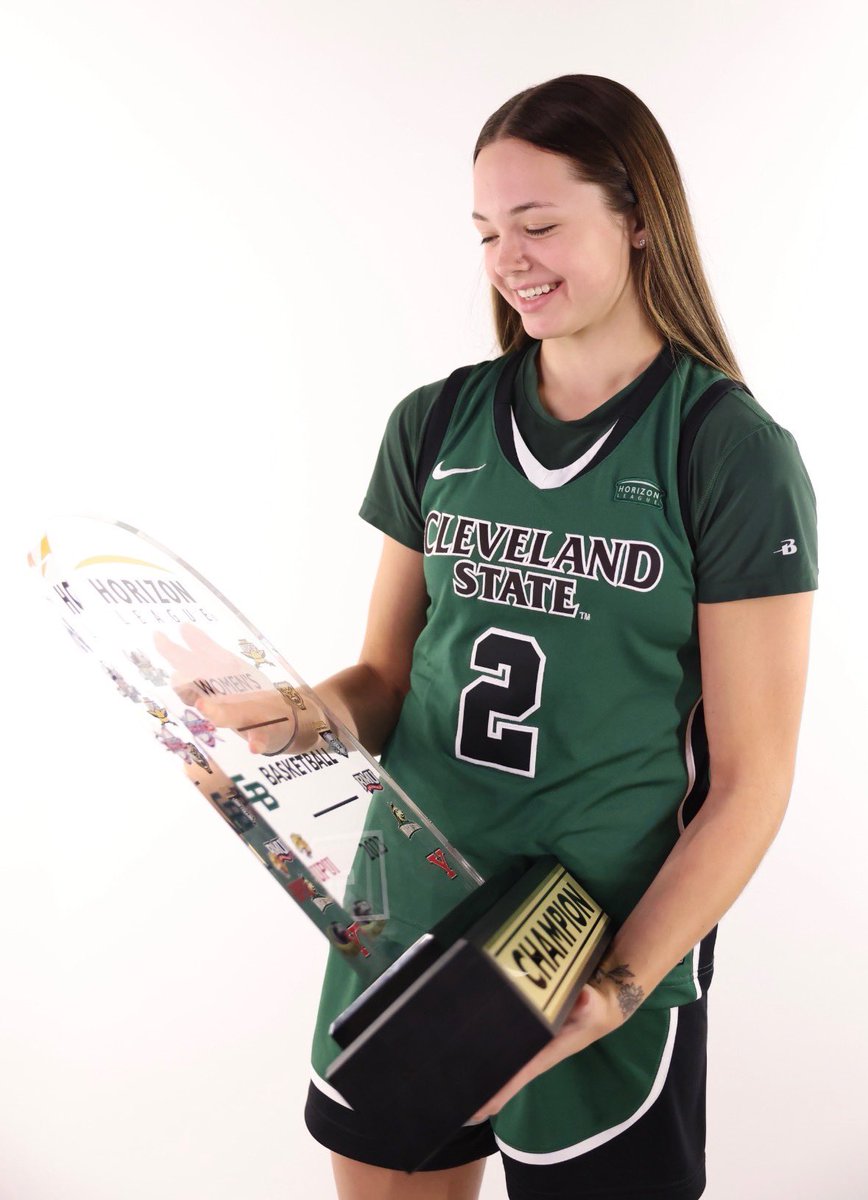 RyleighThrapp's tweet photo. Had such a great time on my unofficial visit to Cleveland State!
Huge thank you to @CoachBobDunn & the entire @CSU_WBasketball staff for the warm welcome & a fun day on campus! ๐๐ค๐
#OFFERED #GoVikes #ClassOf2028 #BigWalnut #IndyOneEybl https://t.co/YFol4TXZzE
