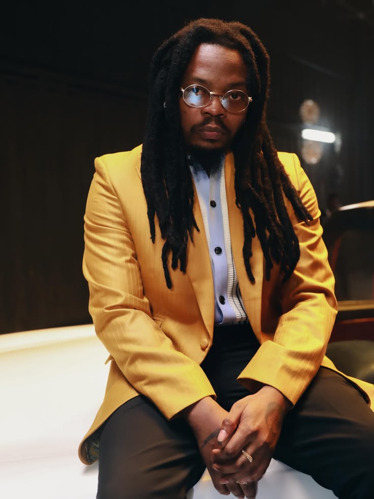 OneJoblessBoy's tweet photo. What's the greatest song ever made by Olamide? https://t.co/4s6RNiWvTZ