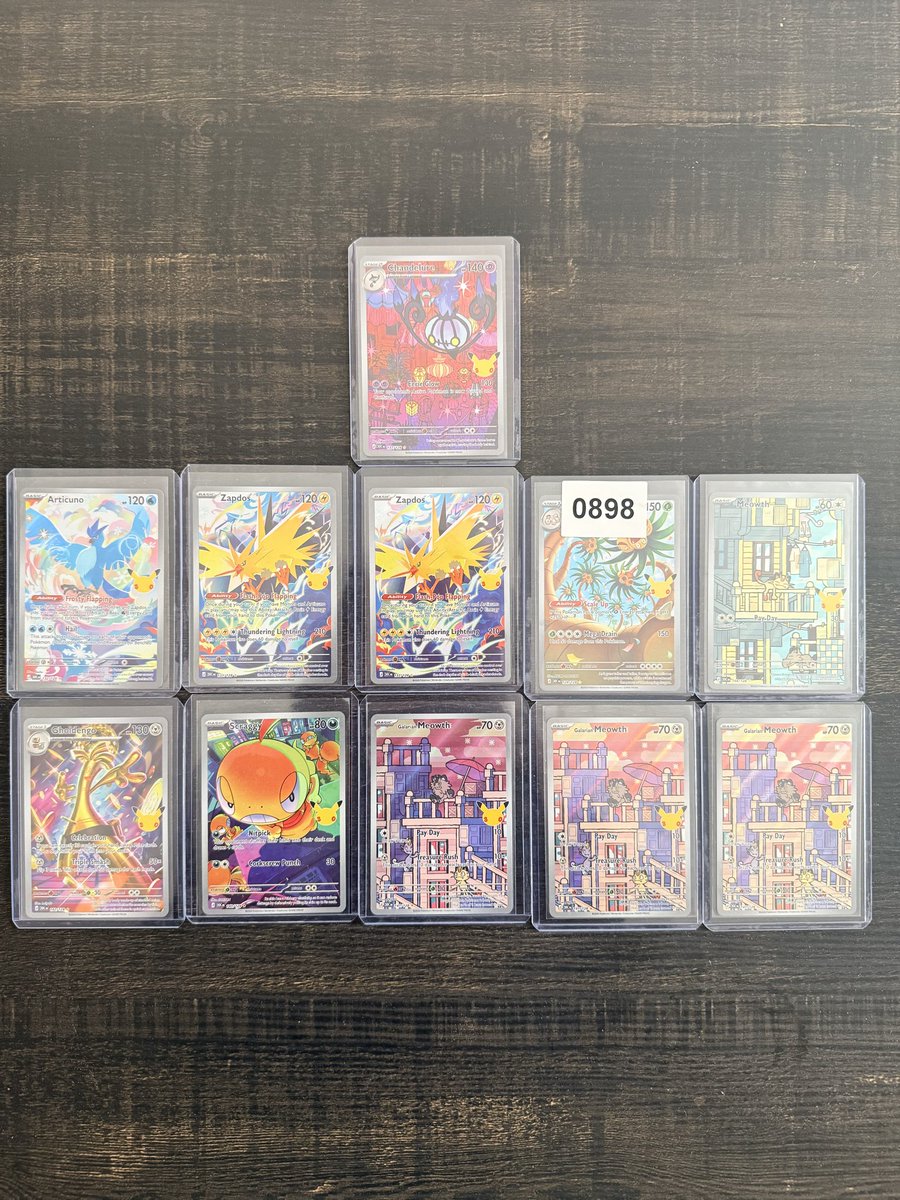 MeechFromPallet's tweet photo. Some singles for sale please claim responsibly 

Use take and the card name for claim all cost is shipped https://t.co/7KYV2BjE9j