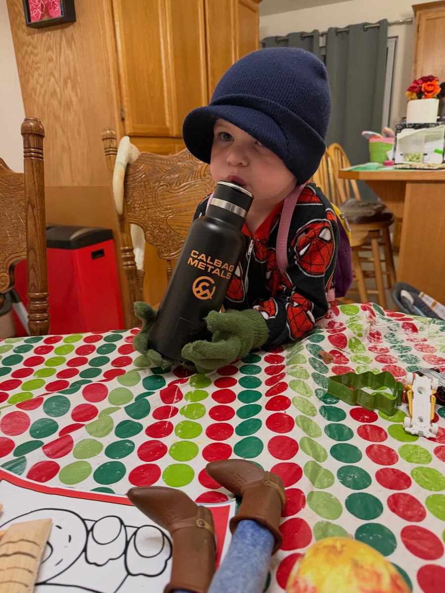 allef28's tweet photo. He’s always been sensitive to hats, hoodies, and gloves. Today was a breakthrough: he put them on all by himself. Mom’s bedtime gloves and Dad’s hat may have helped. https://t.co/l1ihz7TSyy