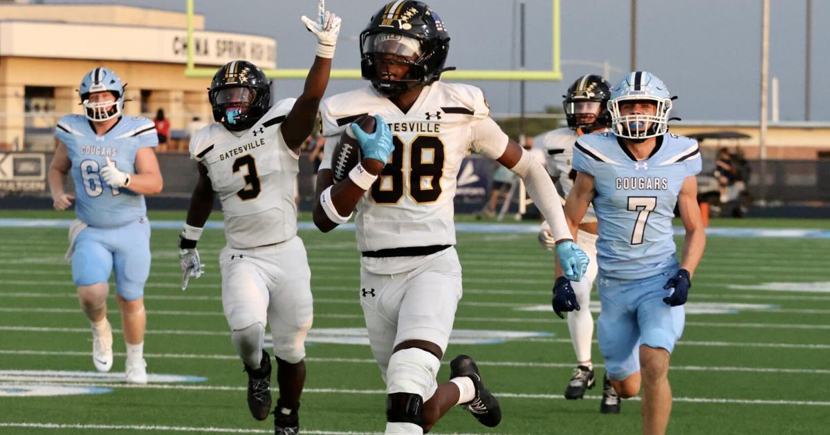 WacoTribSports's tweet photo. Grady Keeton showed last week what a dynamic force he can be, but Gatesville will be trying to make the most of this chance to shore things up before district. ➡️ Find link to story in bio https://t.co/PeOvcUYpic