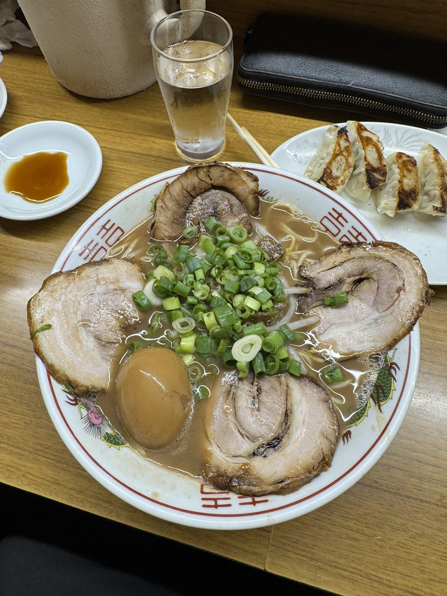 Svm4fkyorigaba's tweet photo. 朝ごはんにしたいくらいだ https://t.co/rzq9THHTUs