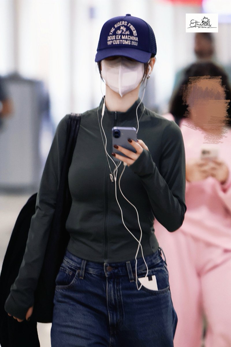 Ethereal_0411's tweet photo. 260925 ATL

#aespa #에스파  
#KARINA #카리나 #カリナ https://t.co/rDGe5h8ruM