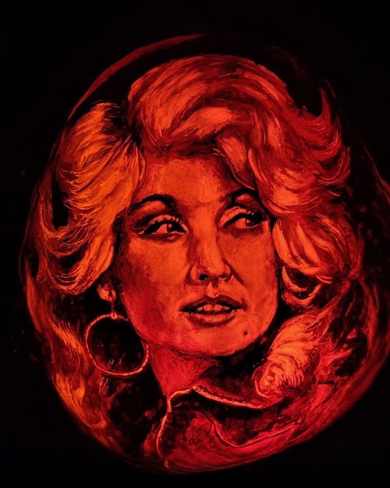 KentuckyKingdom's tweet photo. Your beauty is beyond compare ๐ฆ
Pumpkins at Kentucky Kingdom opening day is just around the corner โจ๐ Get ready to stroll the Jack Oโ Lantern Spectacular trail and spot these radiant Dolly pumpkins along the way! #DollyDay #NineToFive https://t.co/MP7Krnw1h2