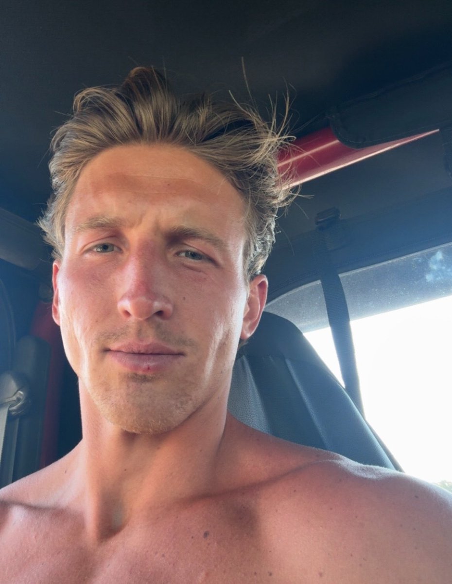 schnellreece007's tweet photo. Unlock your jawline. You owe it to yourself. https://t.co/sHXZtmleHy
