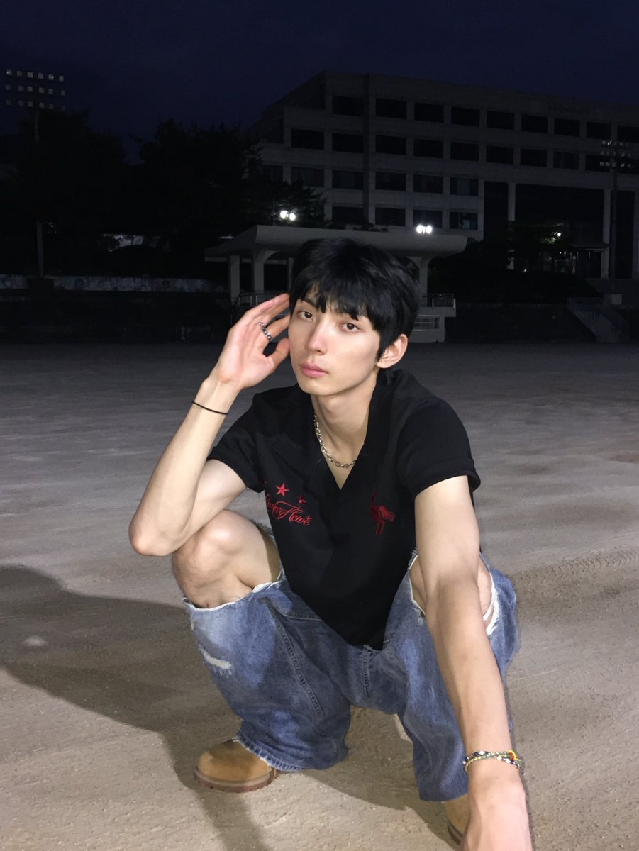 MakedaLagle's tweet photo. 생성 중입니다. 추천과 팔로우 부탁드립니다. https://t.co/s0LcnHePka