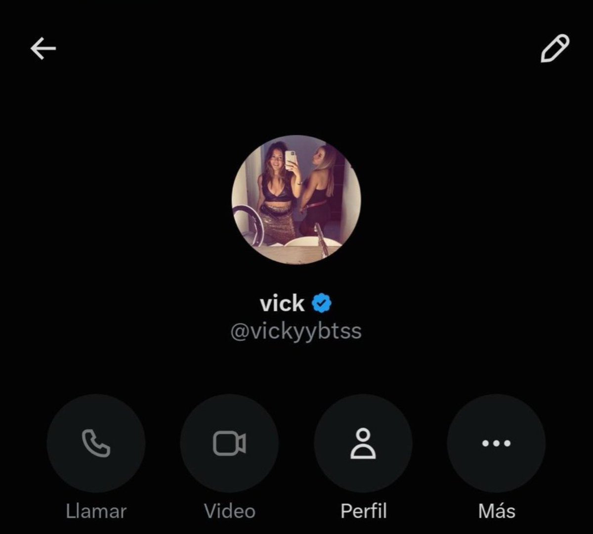 vickkkyy__'s tweet photo. al final es un flaco y sigue usando mi cara y nombre, ya estafo a varias y hasta compra cbu con nombres parecidos porfa denle rt y si saben de algo me avisan🙏🏼🫶🏻 https://t.co/nNFZWrS0iQ