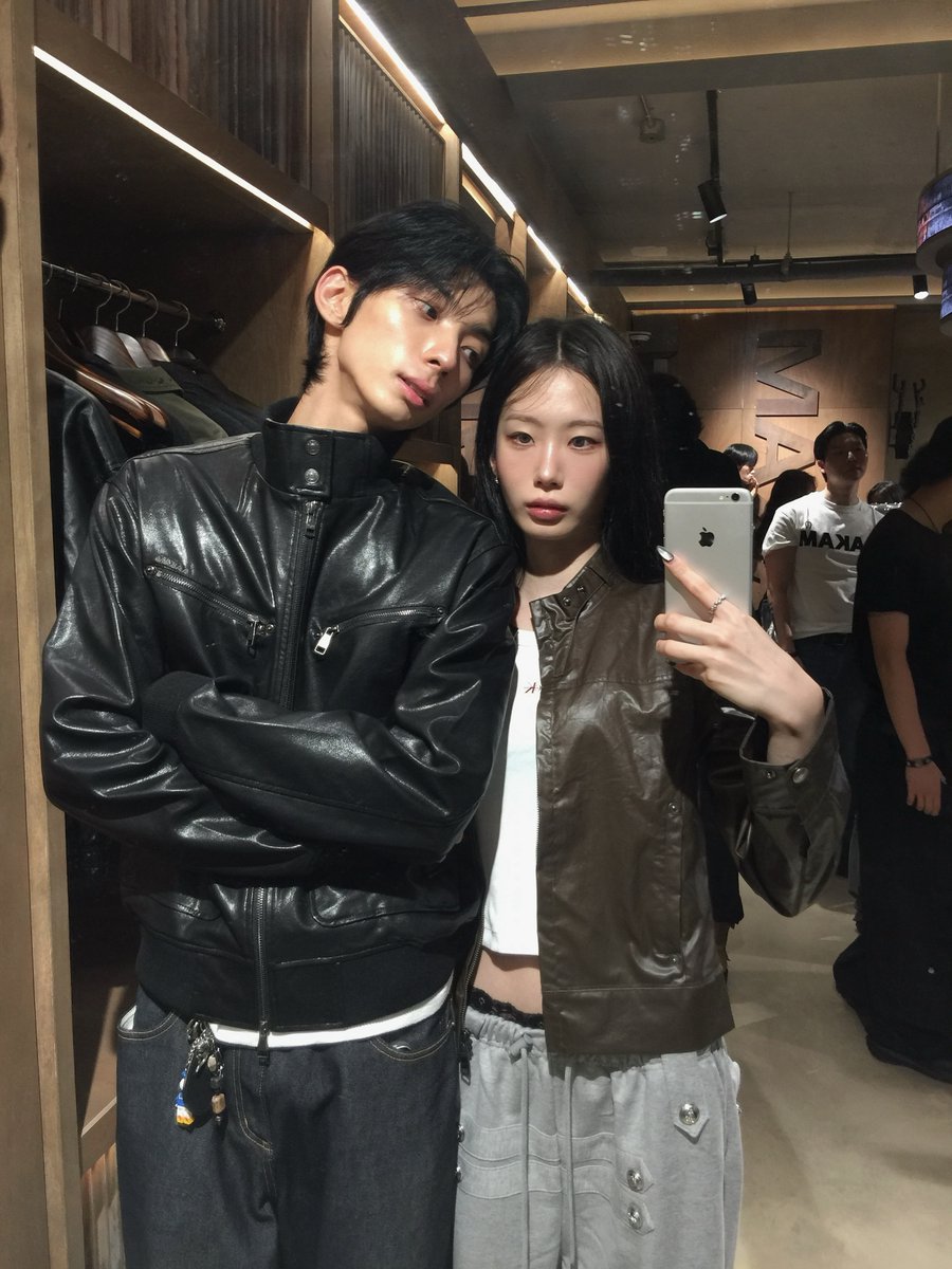MakedaLagle's tweet photo. 사랑해 https://t.co/vpEWVtgmPu