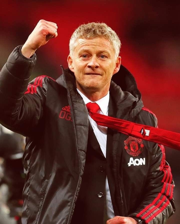 Miniruks's tweet photo. They called him a PE teacher running off vibes &amp; no tactics. They belittled everything he did.

If City weren’t the dirty, rotten cheats they are, Ole Gunnar Solskjaer should’ve been the first to win the Premier League as both a player &amp; a manager.

Put some respect on his name. https://t.co/AxcMkx8dK4