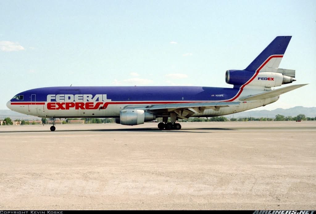 n194at's tweet photo. Federal Express
Douglas DC-10-30F N312FE
LAS/KLAS Las Vegas McCarran Intl Airport
January 1997
Photo credit Kevin Koske
#AvGeek #Aviation #Airline #AvGeeks #Douglas #DC10 #LasVegas #LAS @LASairport #FDX #FedEx @FedEx 🇺🇸 https://t.co/oBbjF7Vnn3
