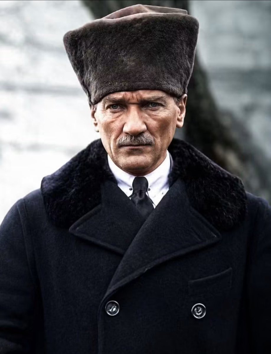 sensenim09's tweet photo. Dünyada 35 ülkede heykeli bulunan;
120 cadde ve 35 meydana adı verilen tek dünya lideri 
Mustafa Kemal Atatürk’t��r.🇹🇷 https://t.co/XA8ZRd2WHW