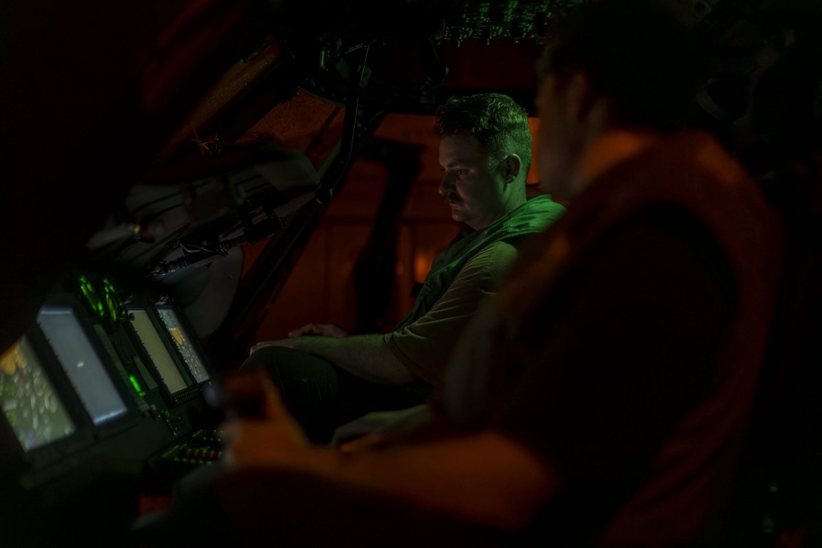 CVN_72's tweet photo. Focused. Resilient. Ready.

ABECSG continues routine underway operations in the @US7thFleet area of operations.

#ABECSG2526 #LincolnNation #InMundoOptimum https://t.co/B4lTg9iqMK