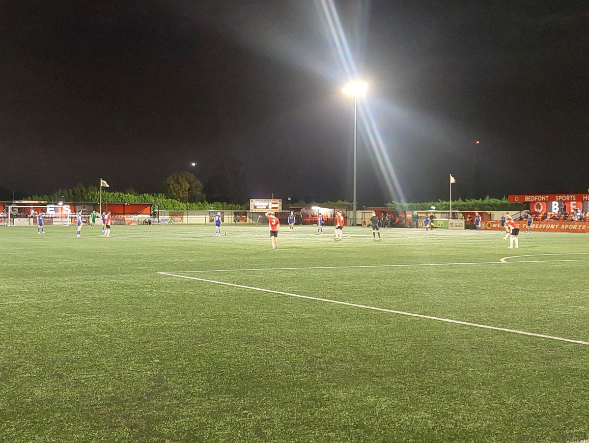 sblack83's tweet photo. Match 024 of 2026/27:

🔴⚫️ BEDFONT SPORTS 2️⃣
O'Neill (16), Williams (42)

🔵🔵 JERSEY BULLS 3️⃣
Bickley (9), Mohamed (21), Henia-Kamau (66)

🏆 Isthmian League South Central
🏟 Bedfont Recreation Ground
🎟 £10
👥️️ 261
@IsthmianLeague @BSFC_Official @JerseyBullsFC https://t.co/d5bLO6aFmw