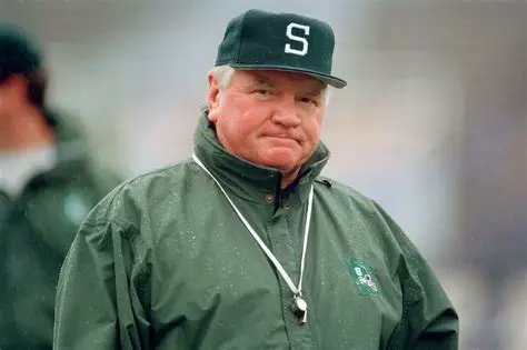 VexPith's tweet photo. George Perles on Joe Paterno
“I talked to him on his birthday (Dec. 21). He was a great man and a great friend. He lived by the rules. He made sure his players got good grades. He was about more than just football.” https://t.co/cup8gXY2Rs