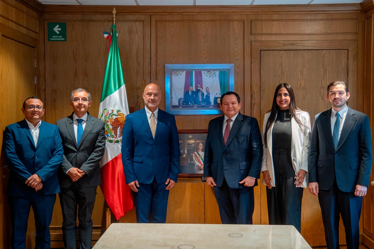 RVozdeMujer's tweet photo. Yucatán y la SICT fortalecen la agenda de infraestructura estratégica y avanzan en las vialidades del Plan Bienestar Metropolitano  https://t.co/itW4VWKI2Z https://t.co/r2BiyKsg0Q