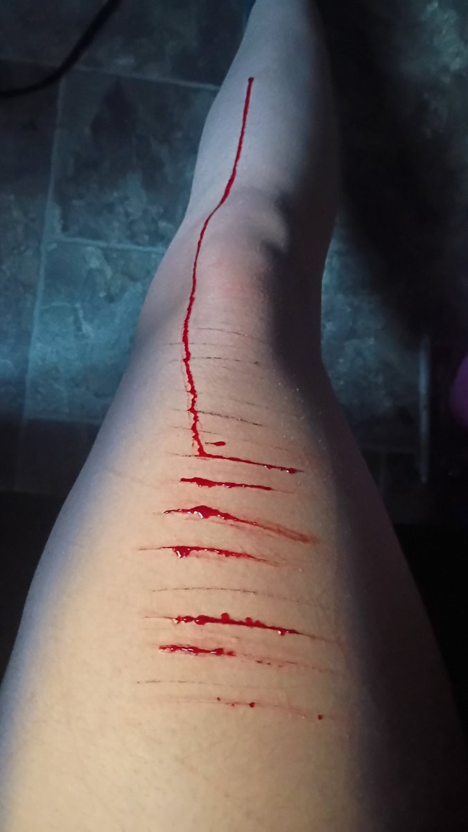 uhmmmidkkkerzy's tweet photo. SFX MAKEUP AND AI GENERATED https://t.co/A56NhDEqPs