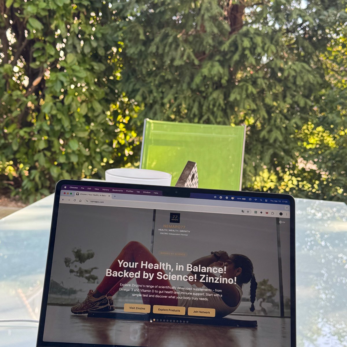 AlbertineBlj's tweet photo. The terrace. Coffee. Trees. Sunlight through the leaves. Then, clarity. Attention Restoration Theory explains why nature eases cognitive fatigue. Even 20 minutes outdoors can reduce stress and restore focus, memory, and problem-solving. Nature https://t.co/tvLhC3pCxV